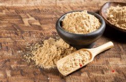 10 superfood to eat everyday black maca root powder